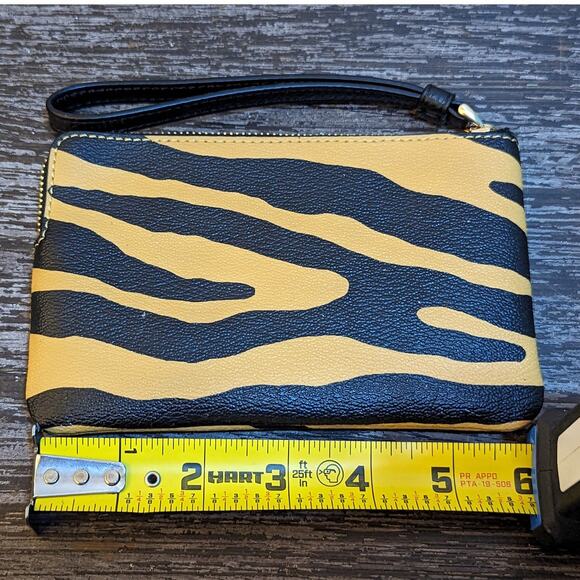 COACH Animal Print Vegan Leather Card Organizer Wristlet - Picture 4 of 5
